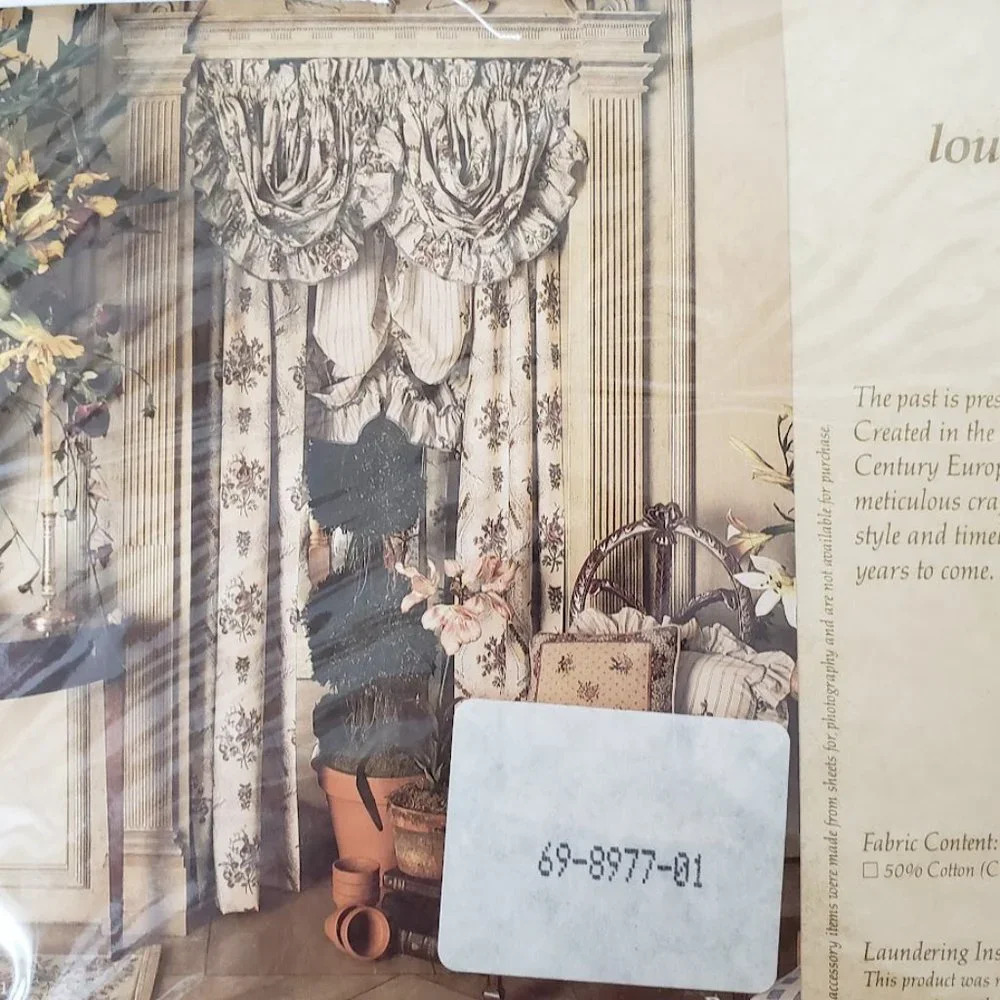 Louis Nichole Festoon Rococo Roses Floral 25W x 17L Valance Vintage 80s NEW 6153